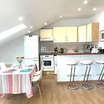Beautiful 2 Rooms Super Nice Area Near Everything